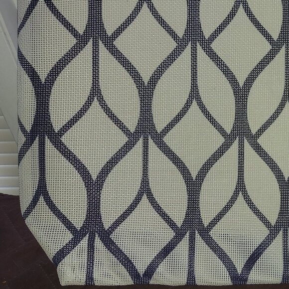 Barnes & Noble Summer Tote - Picture 9 of 10